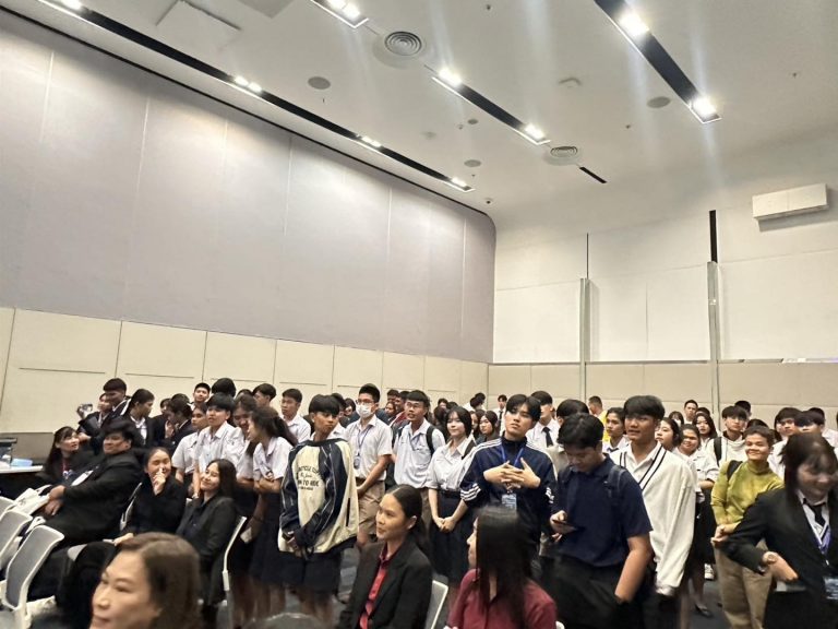 การประกวดแข่งขันนวัตกรรมด้านโลจิสติกส์ครั้งยิ่งใหญ่แห่งปี 2568 (4)