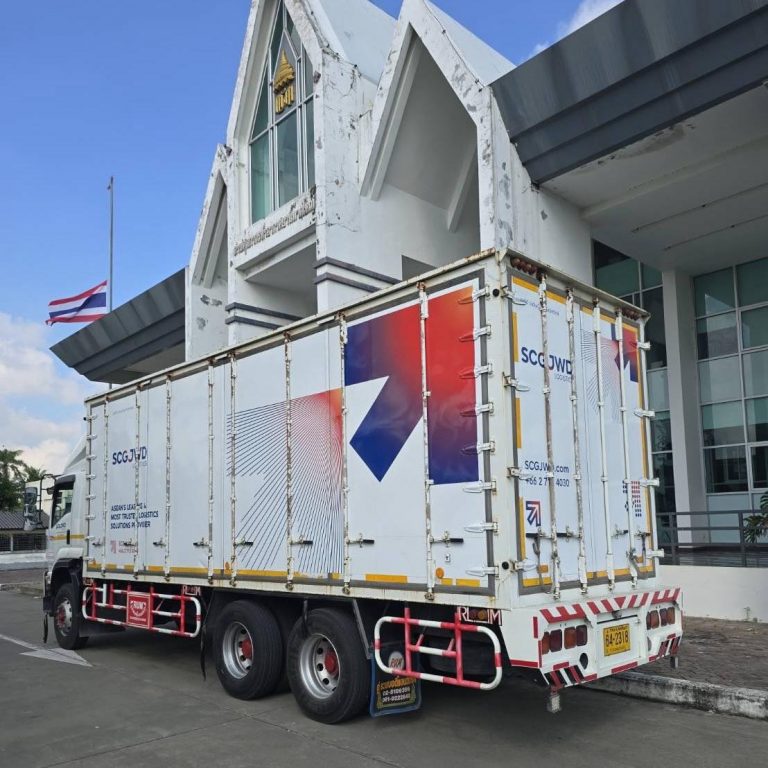 ร่วมส่งมอบ ข้าวสาร อาหารแห้ง และสิ่งของจำเป็น (1)