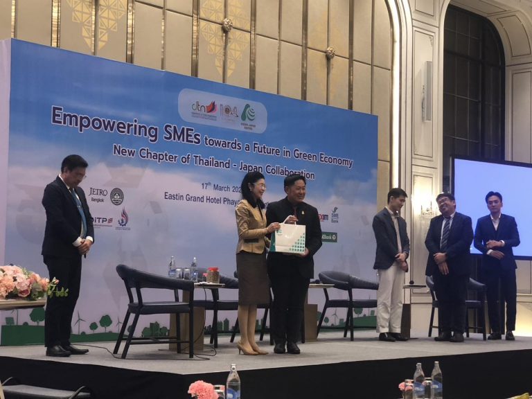 เข้าร่วมสัมมนาในหัวข้อเรื่อง Empowering SMEs towards a future in Green Economy-New Chapter of Thailand-Japan Collaboration (2)